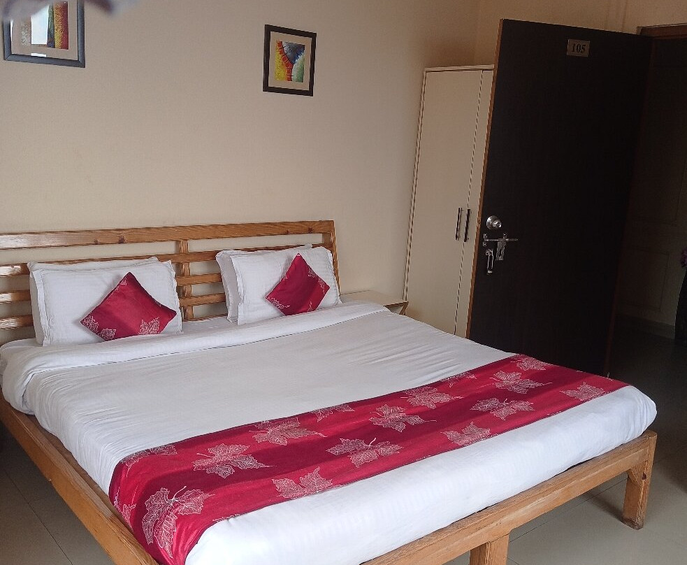 Queen's Meadow Hotel主图