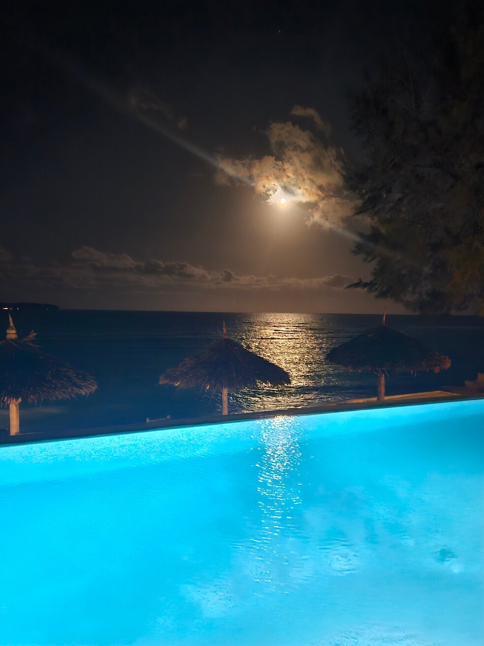 Sunshine Marine Lodge-官方