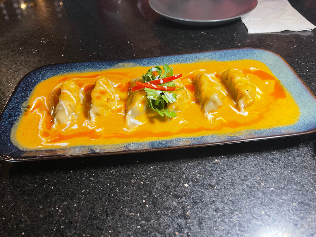 Ve La Thai Fine Dining Restaurant & Wine