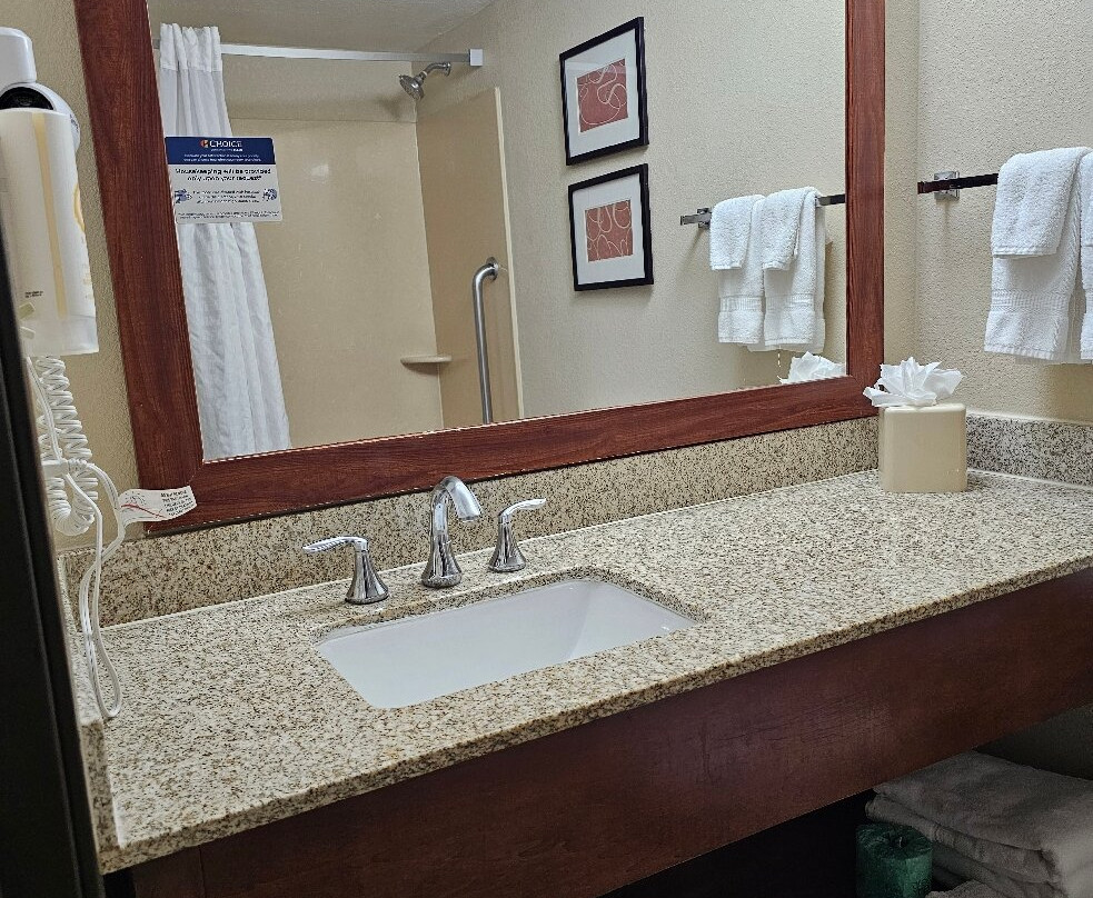 Comfort Suites Near Potomac Mills主图