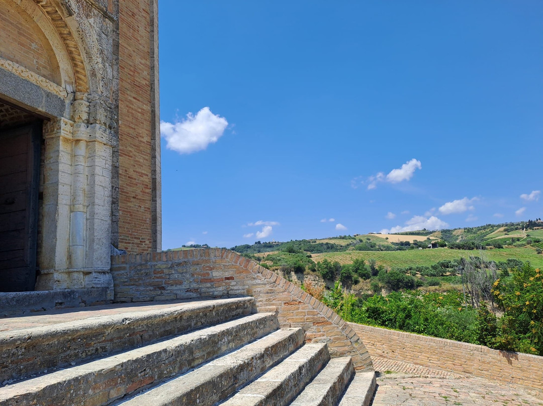 Chiesa di Santa Maria della Rocca-Offida必去景点