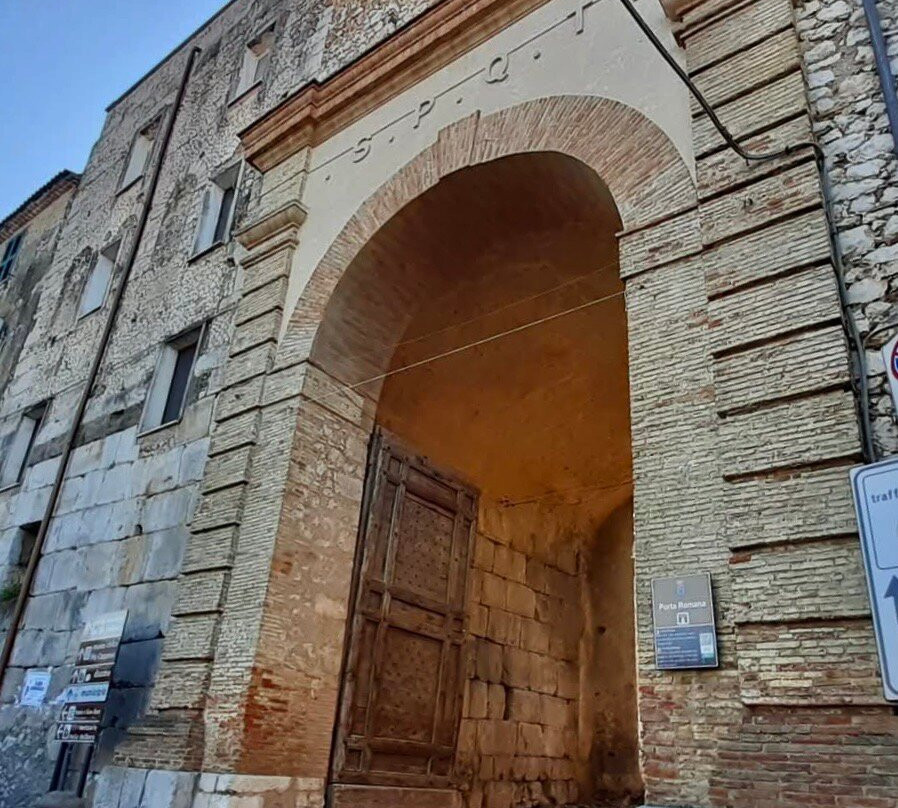 Porta Romana-特拉西那必去景点