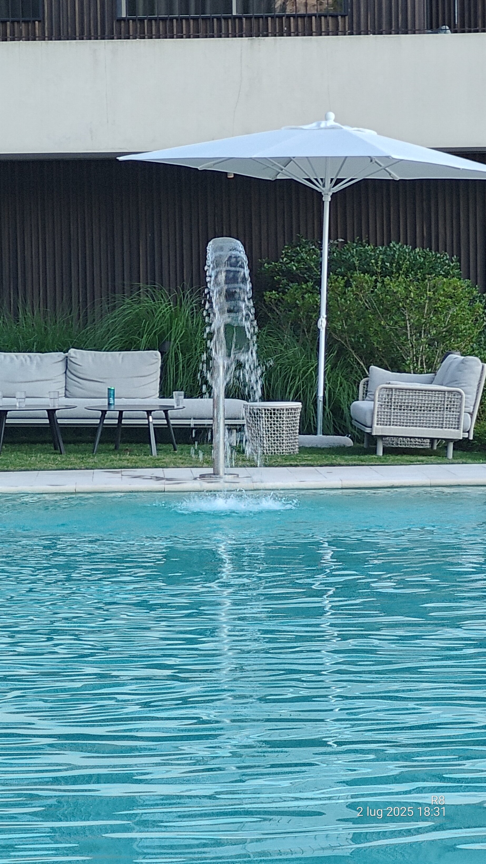 Laqua by the Lake-泳池