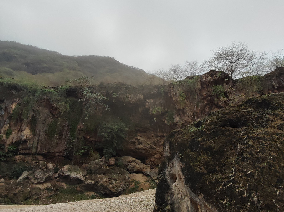 Ain Garziz-塞拉莱必去景点