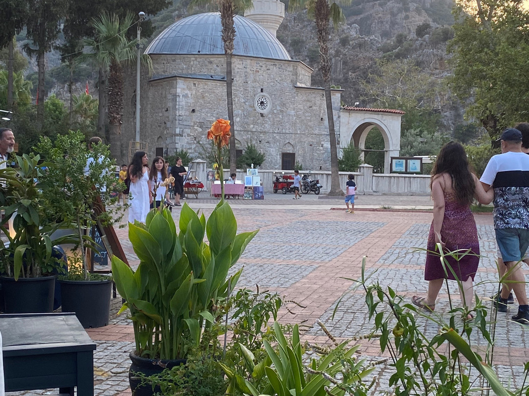 达利安巴萨尔酒店主图