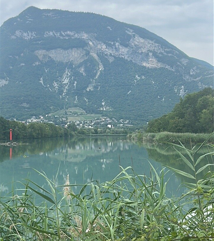 La Guinguette De L'étang Bleu