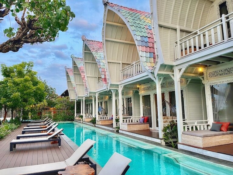 Mambo Beach Resort-官方