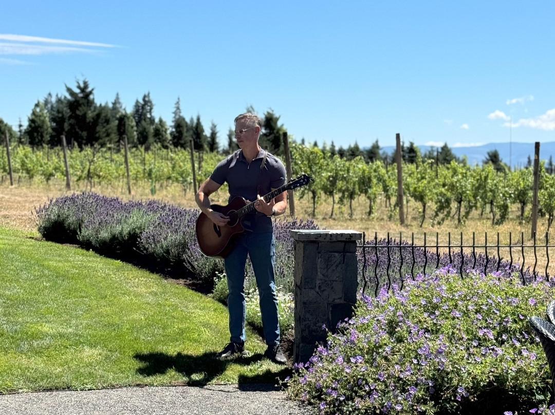 Crooked Acres Vineyard-Underwood必去景点