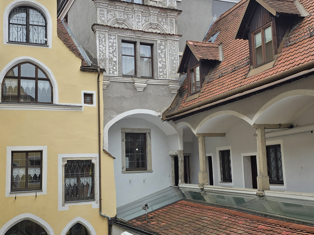 马德兰德酒店主图