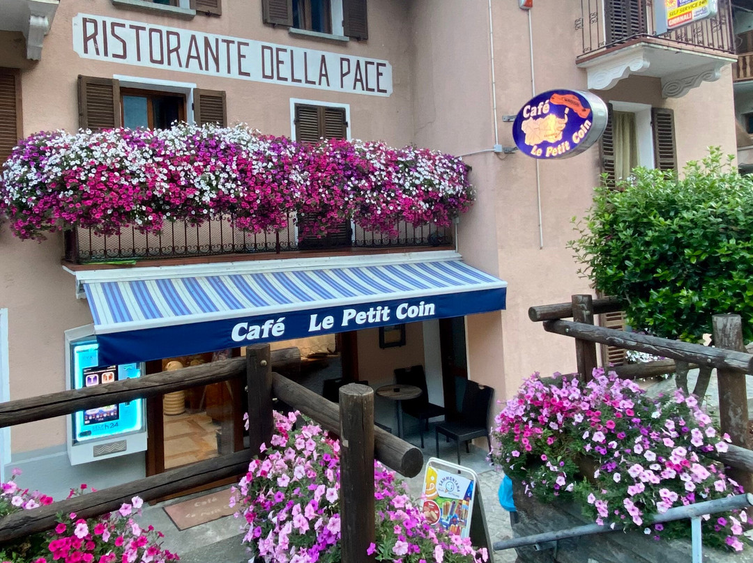 Le Petite Coin