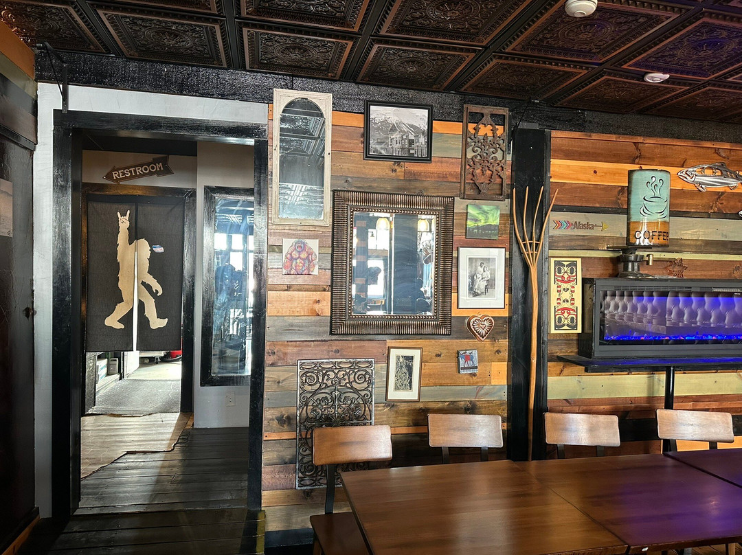 The Sittin' Sasquatch