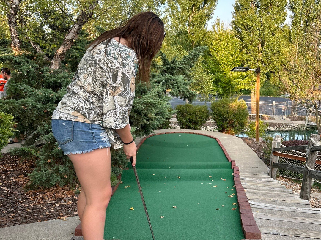 Pirate's Cove Adventure Golf-欧塞奇比奇必去景点