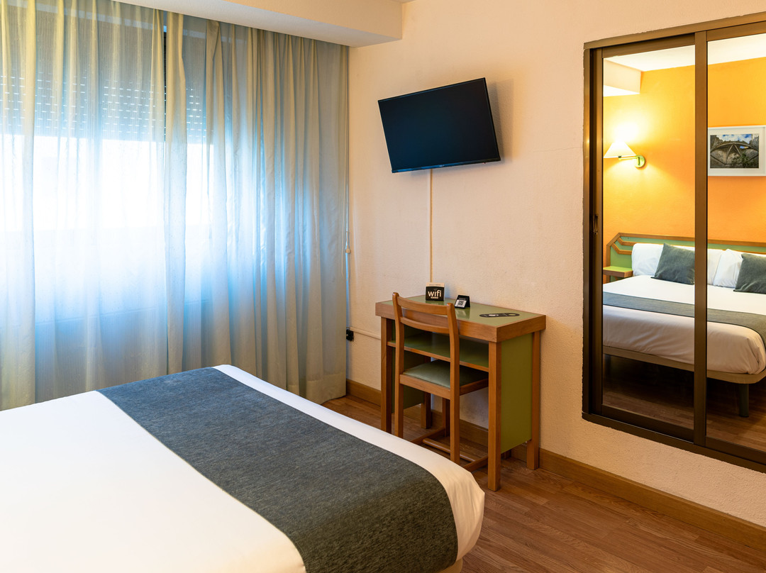 Hotel Torres Guijuelo主图