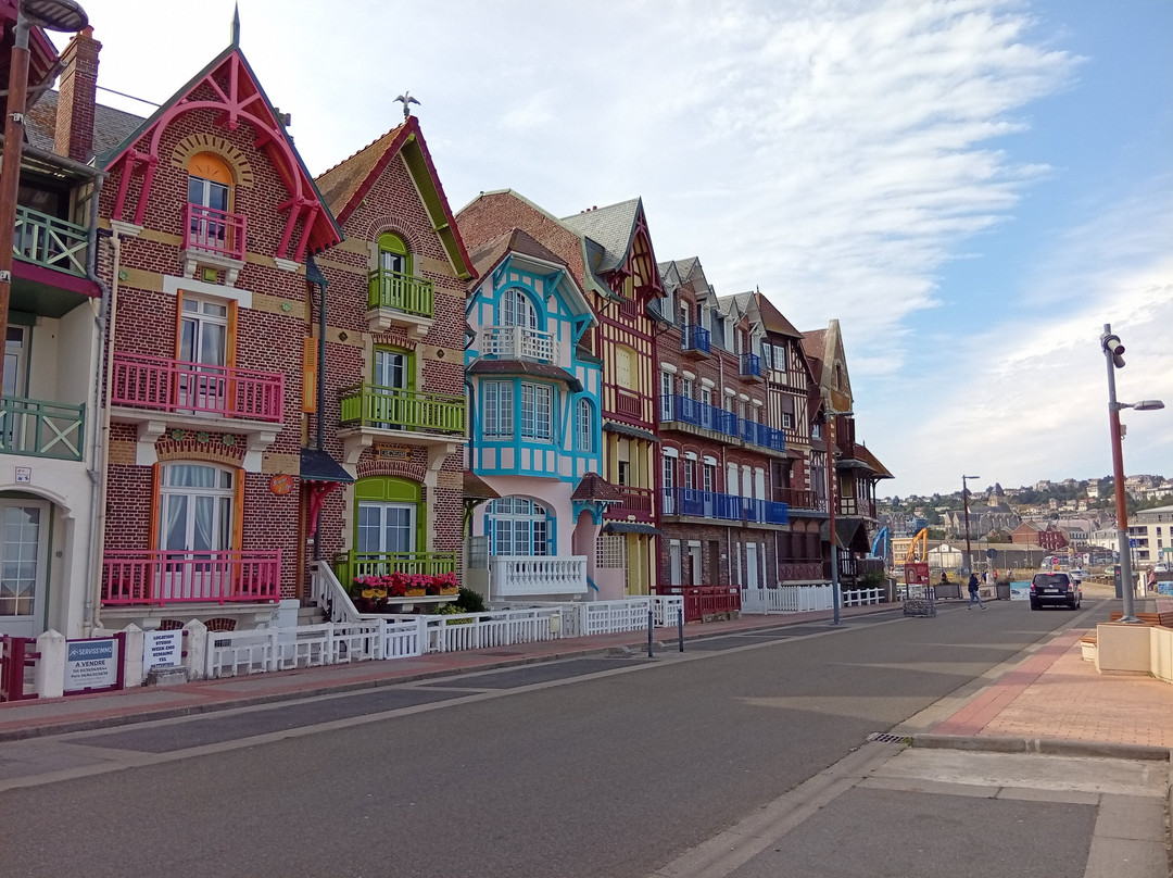Plage de Mers les Bains-梅尔莱班必去景点