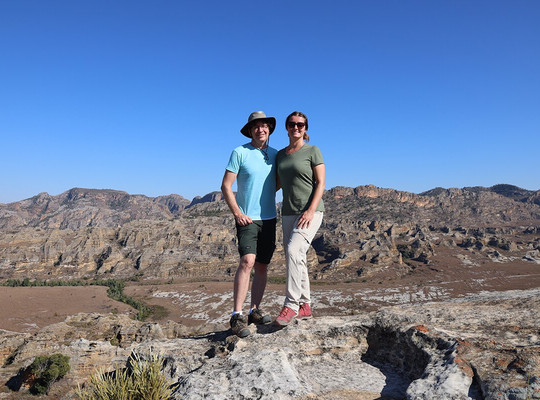 Tour Guide Lovemada-安塔那那利佛必去景点