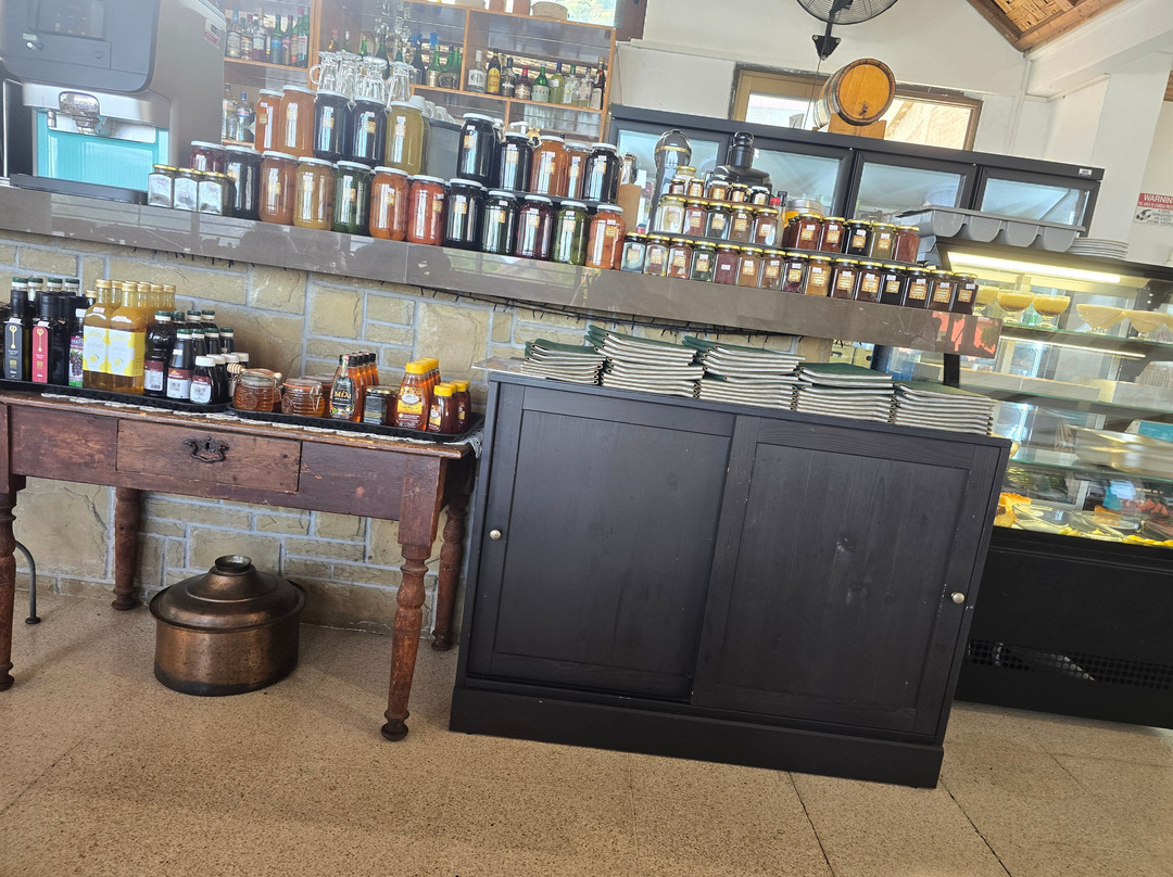 Two Flowers Hotel主图