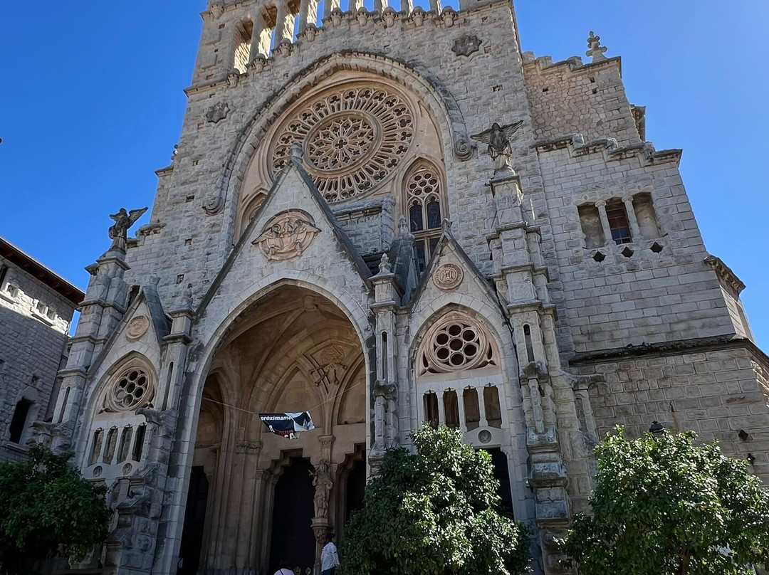 Església de Sant Bartomeu-索耶尔必去景点
