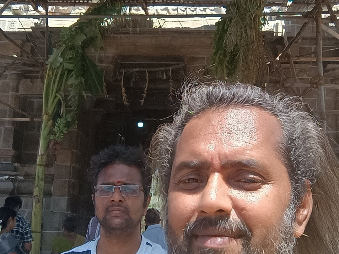 Thiruvalasuzhi Pillaiyar Kovil Shri Vellai Pillaiyar Kovil-昆巴可南必去景点