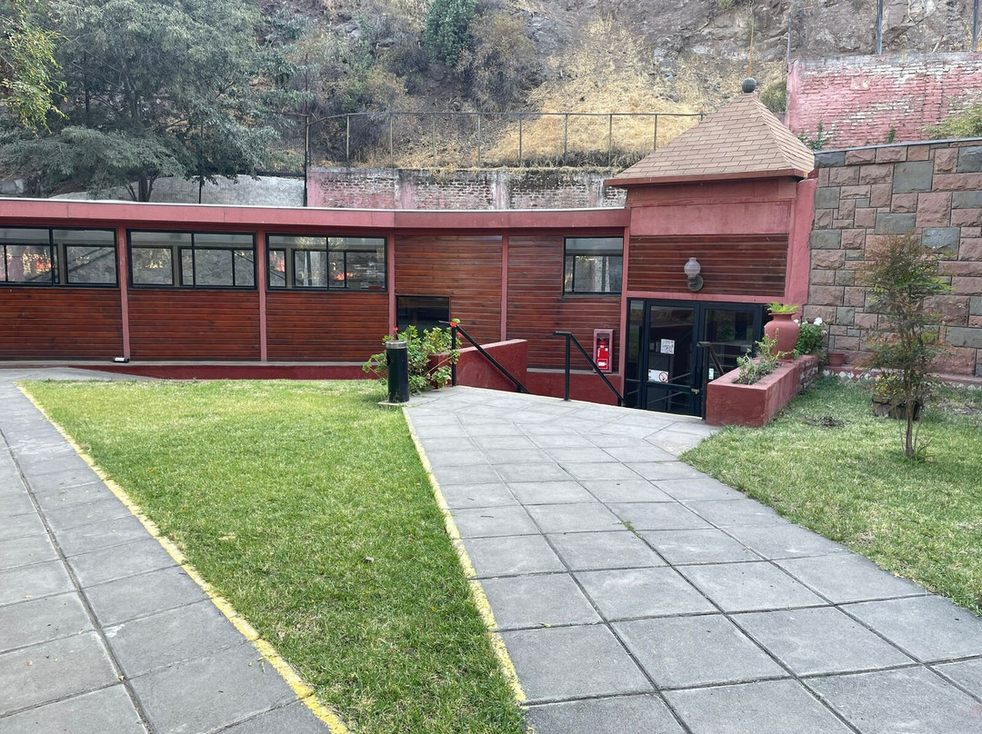 Centro Recreacional Termas de Colina-Colina必去景点