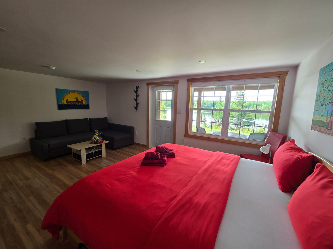 A B&b By The River主图