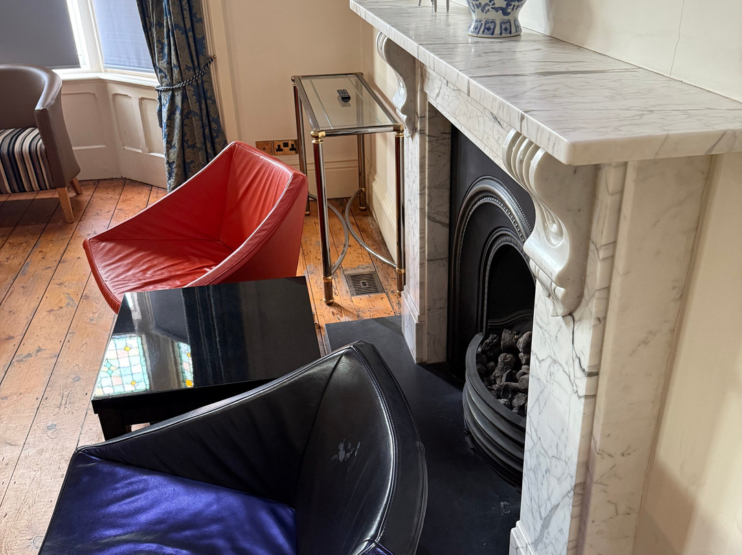 索尔兹伯里别墅酒店主图