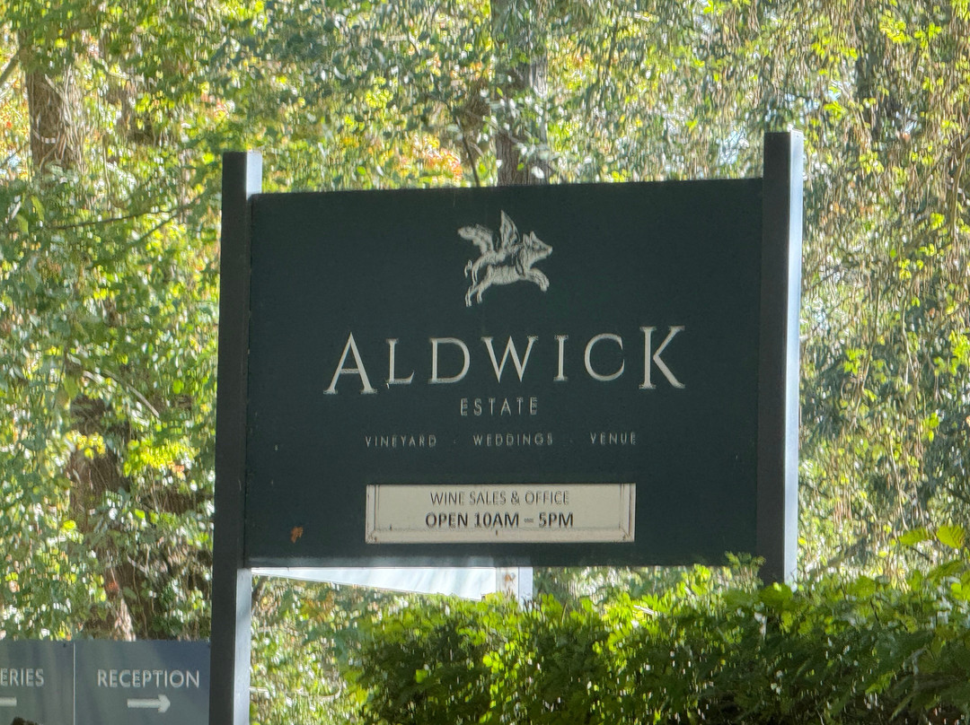 Aldwick Estate-Redhill必去景点