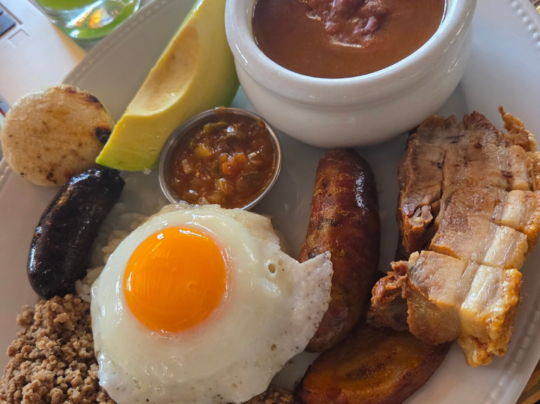 Restaurante La Matriarca - Túnel Oriente Rionegro