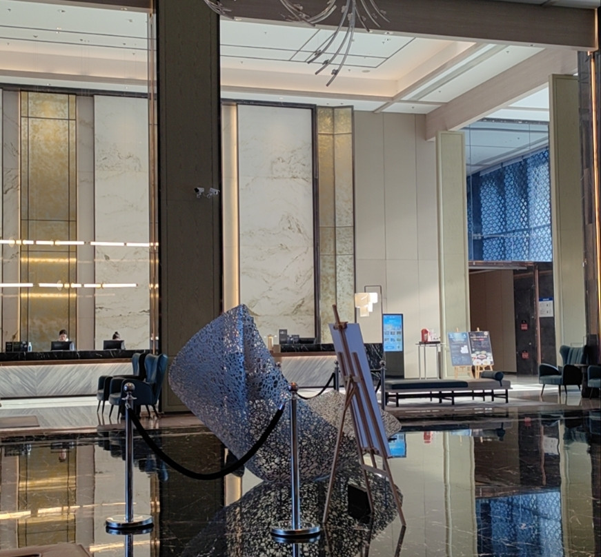 平湖卓越铂尔曼酒店主图