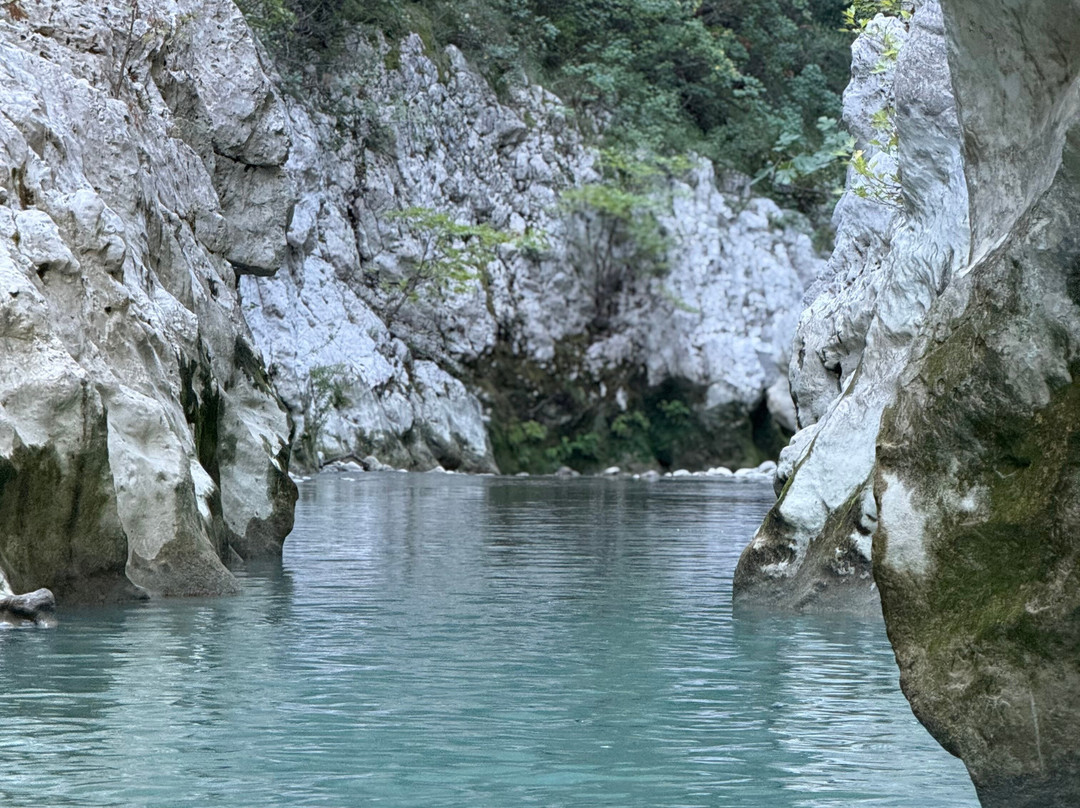 Acheron River-帕尔加必去景点