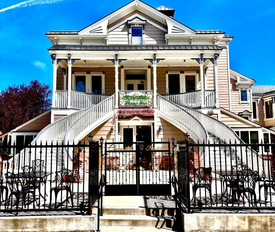 Cloverdale House Inn