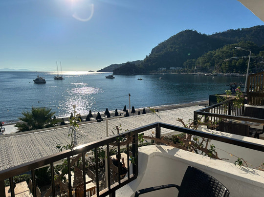 Diplomat Hotel主图