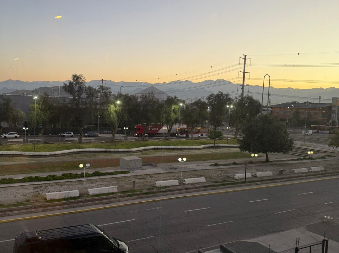 Courtyard by Marriott Santiago Airport主图