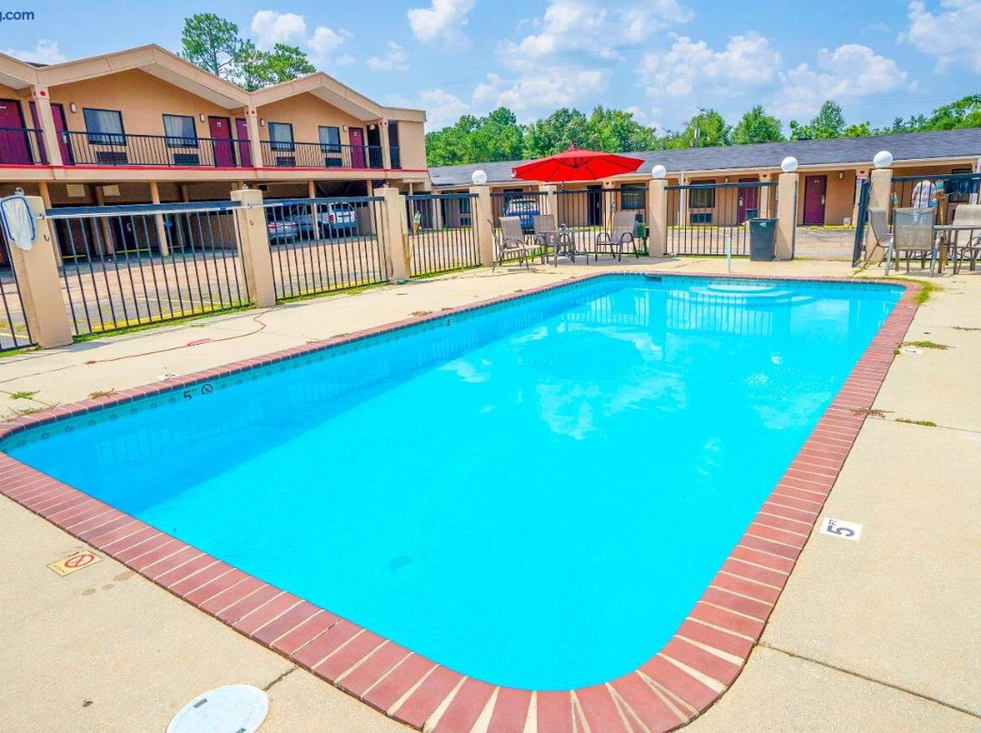 OYO Hotel Opp AL, Floral Hwy