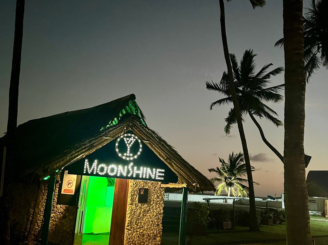 Moonshine Beach Bar-蒙巴萨必去景点