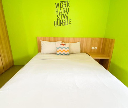 Behomy Maxley Lippo Karawaci