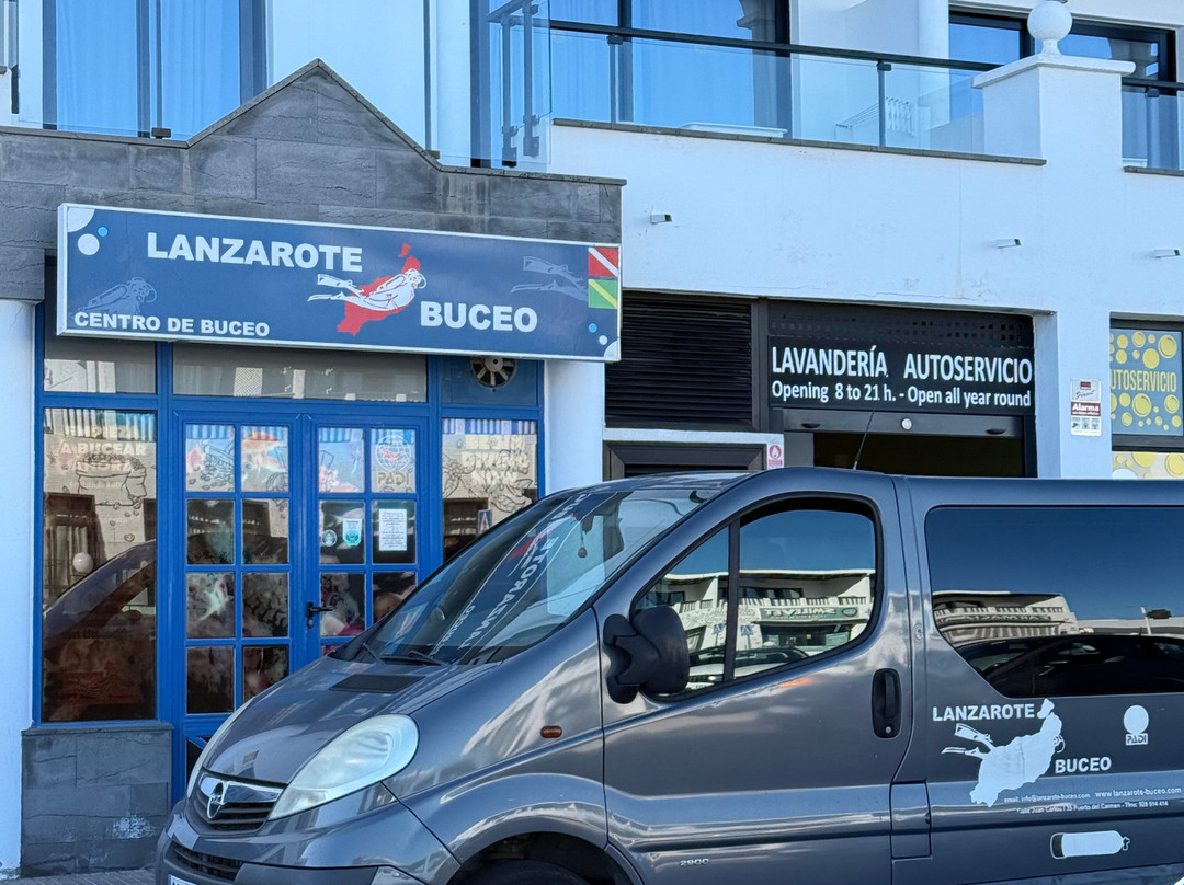 Lanzarote Buceo-卡门港必去景点