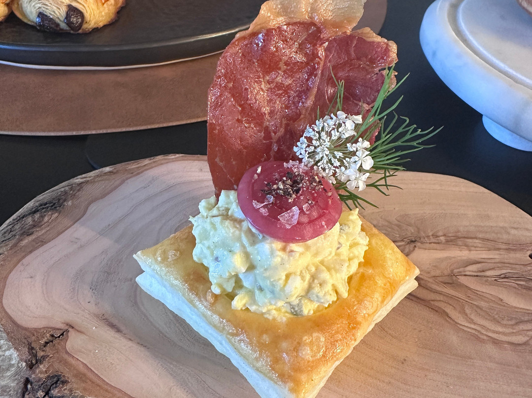 The Dover George主图