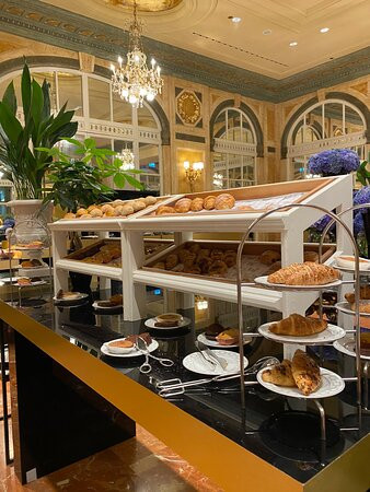 罗马瑞吉红塔大酒店主图