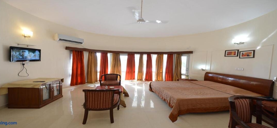 Saras Tourist Resort