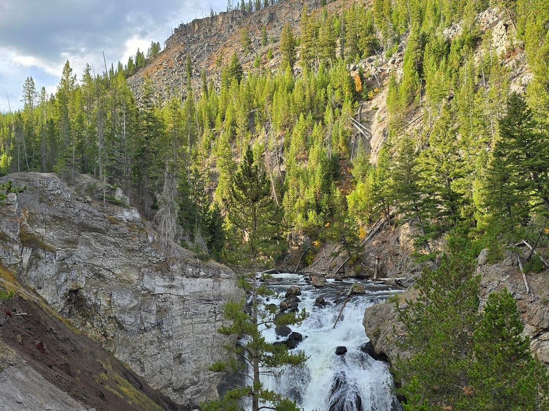 火洞峡谷车道-黄石国家公园必去景点