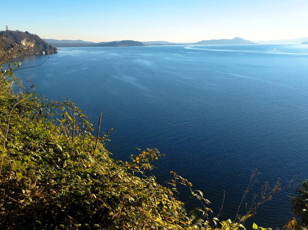Eremo di Santa Caterina del Sasso-Leggiuno必去景点