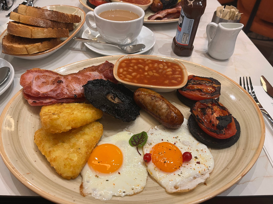 Miro Brasserie & Lounge