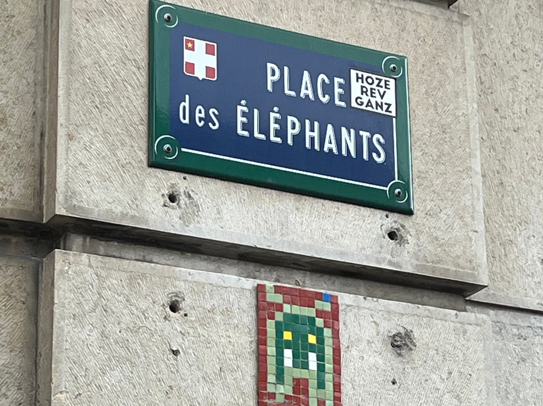 La Fontaine des Elephants (Fountain of Elephants)-尚贝里必去景点