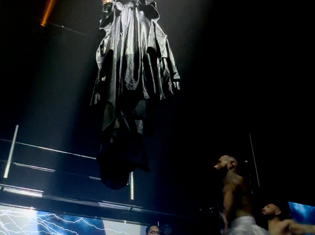 The Palm Cabaret and Bar-瓦拉塔港必去景点