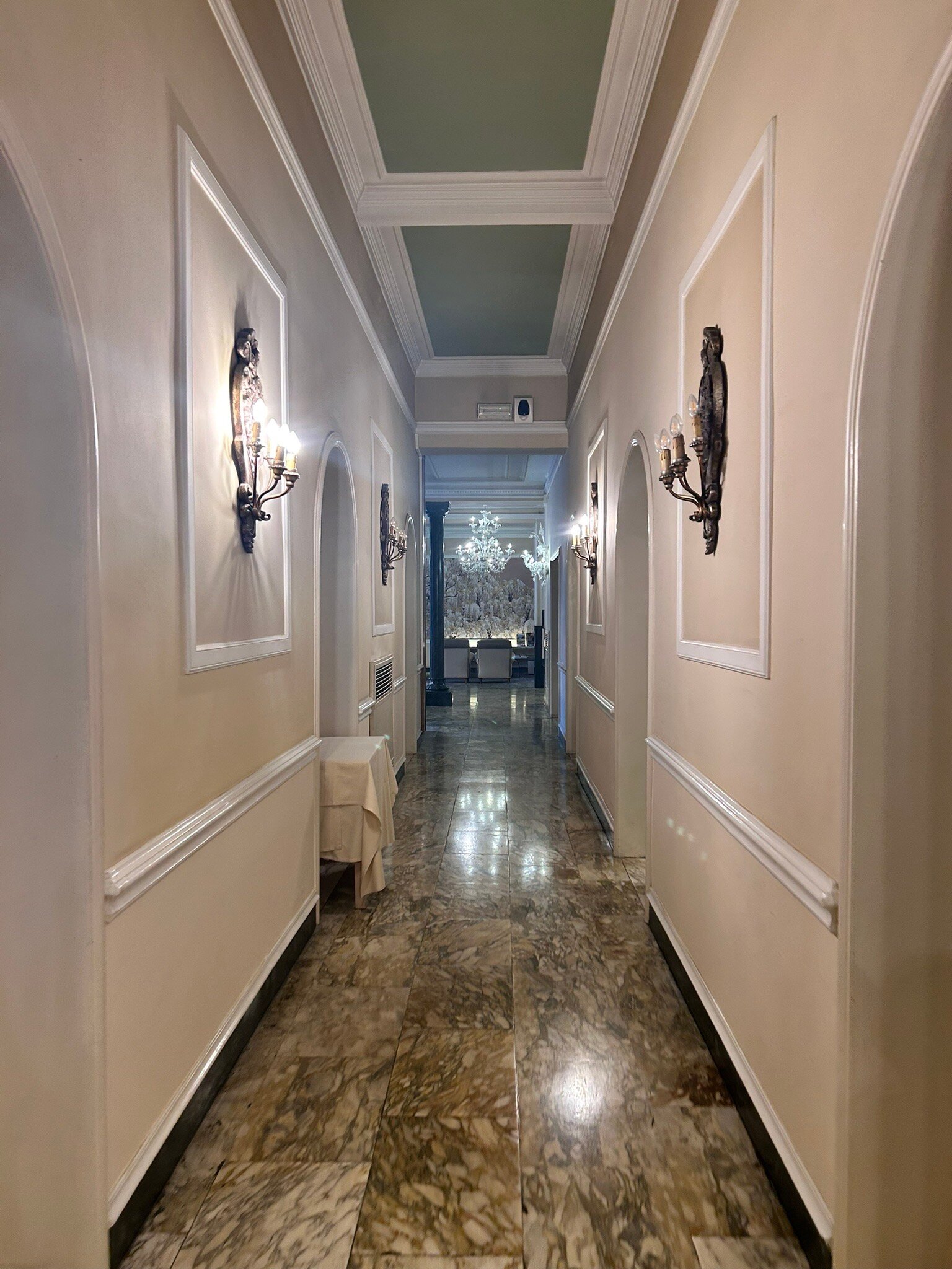 伊尔可利尼萨维酒店-官方