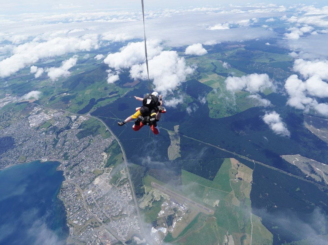 陶波双人跳伞之旅-陶波必去景点