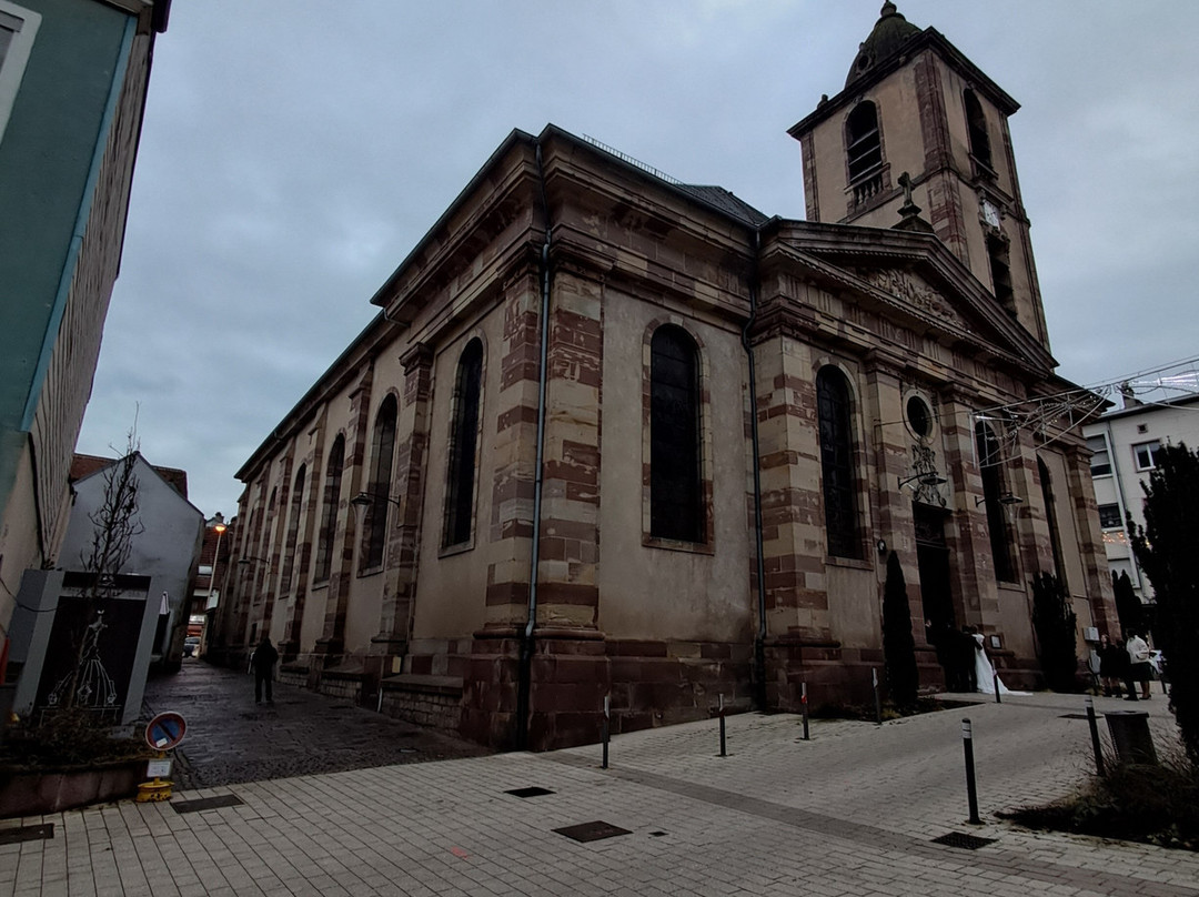 Eglise Saint-Nicolas-萨尔格米纳必去景点