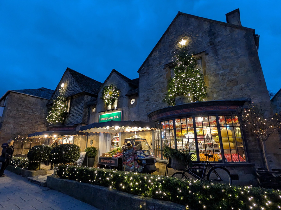 Crown and Trumpet Inn主图