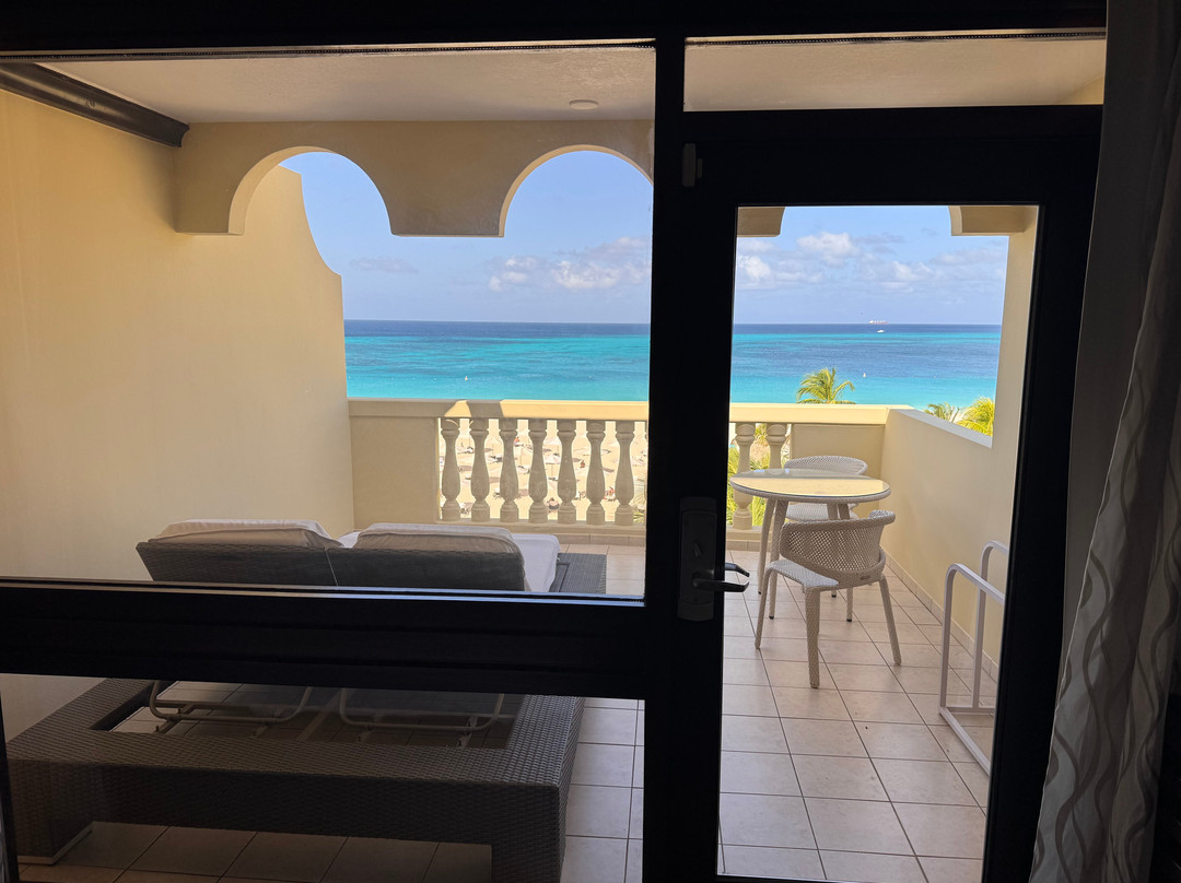 布科提塔拉海滨度假村（仅限成人）主图