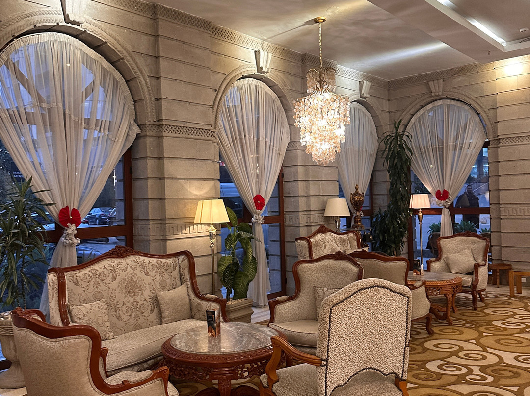 The Grand Palace Suites-Hotel主图